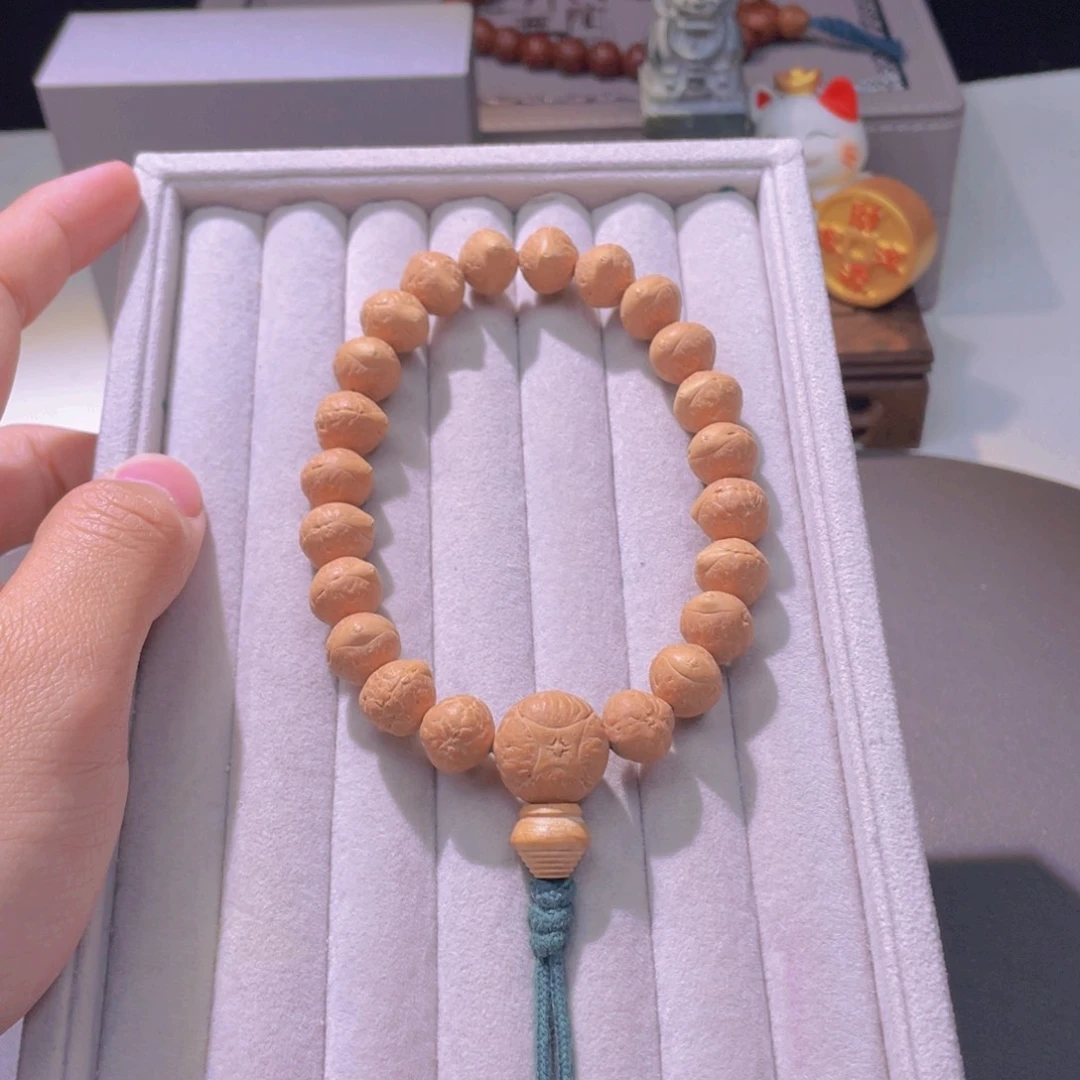 凤眼菩提吊坠a09碟桩厚皮壳