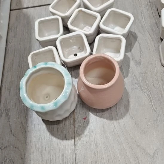 微瑕陶瓷盆满12包邮