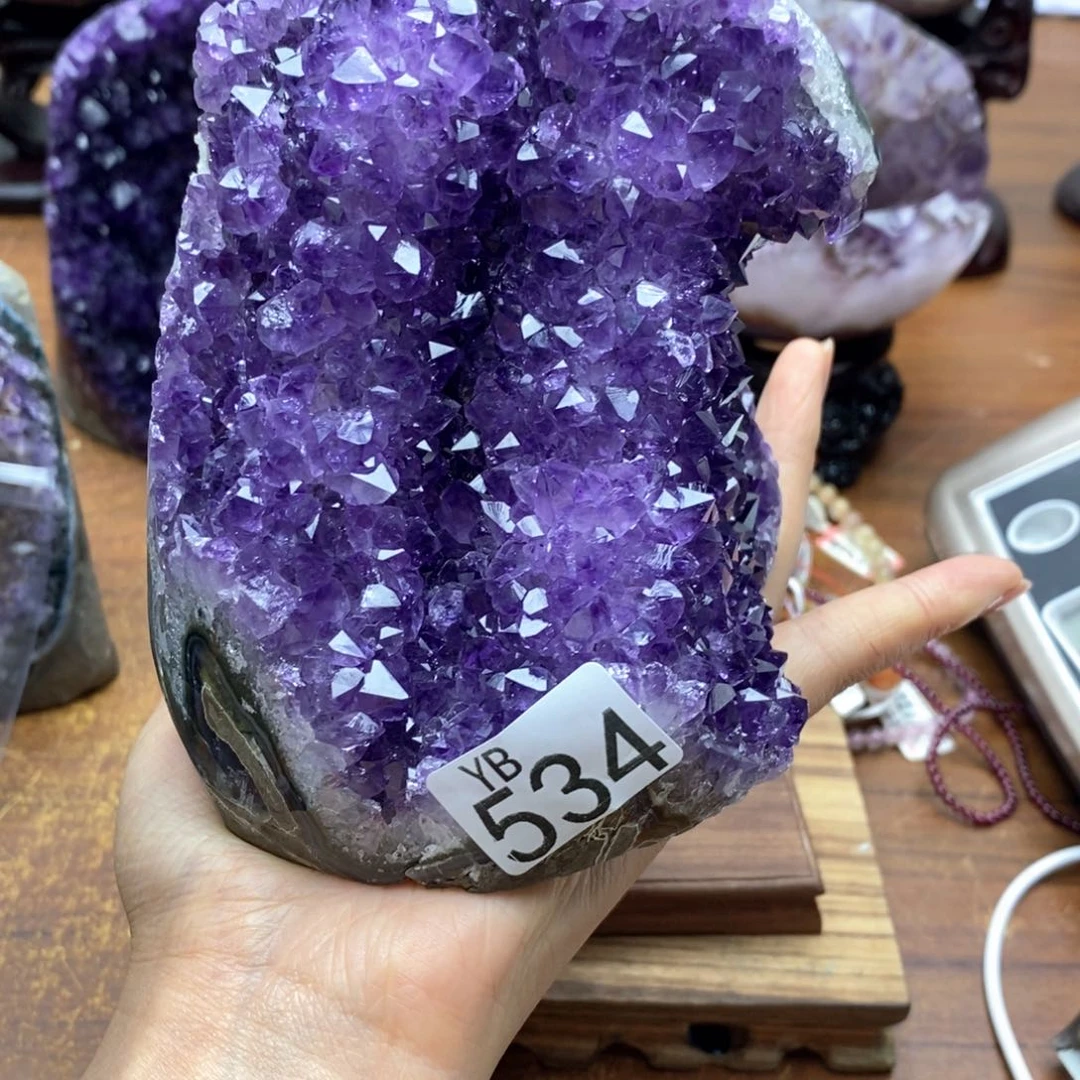 未镶嵌水晶大型摆件（非配饰）