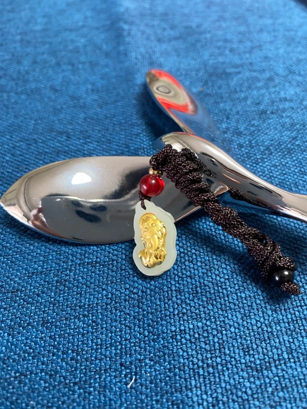 24k纯黄金含金量99.9金镶和田玉貔貅吊坠（多样性发一）