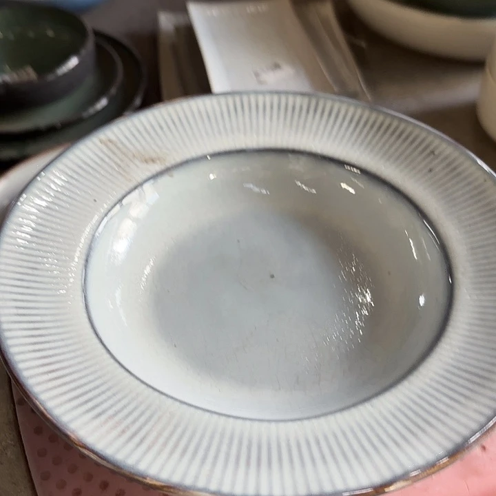 陶瓷贸易尾货微瑕疵1个