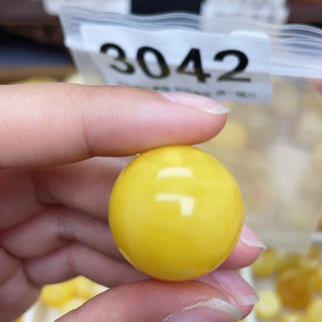 蜜蜡未镶嵌珠宝奇石22.8沙眼