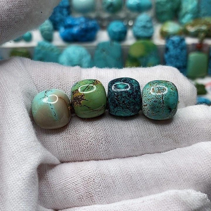 未镶嵌绿松石天然原矿 带武汉地大证书