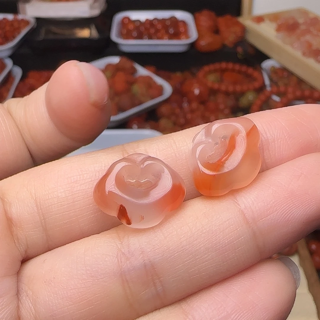 南红玛瑙未镶嵌颈饰