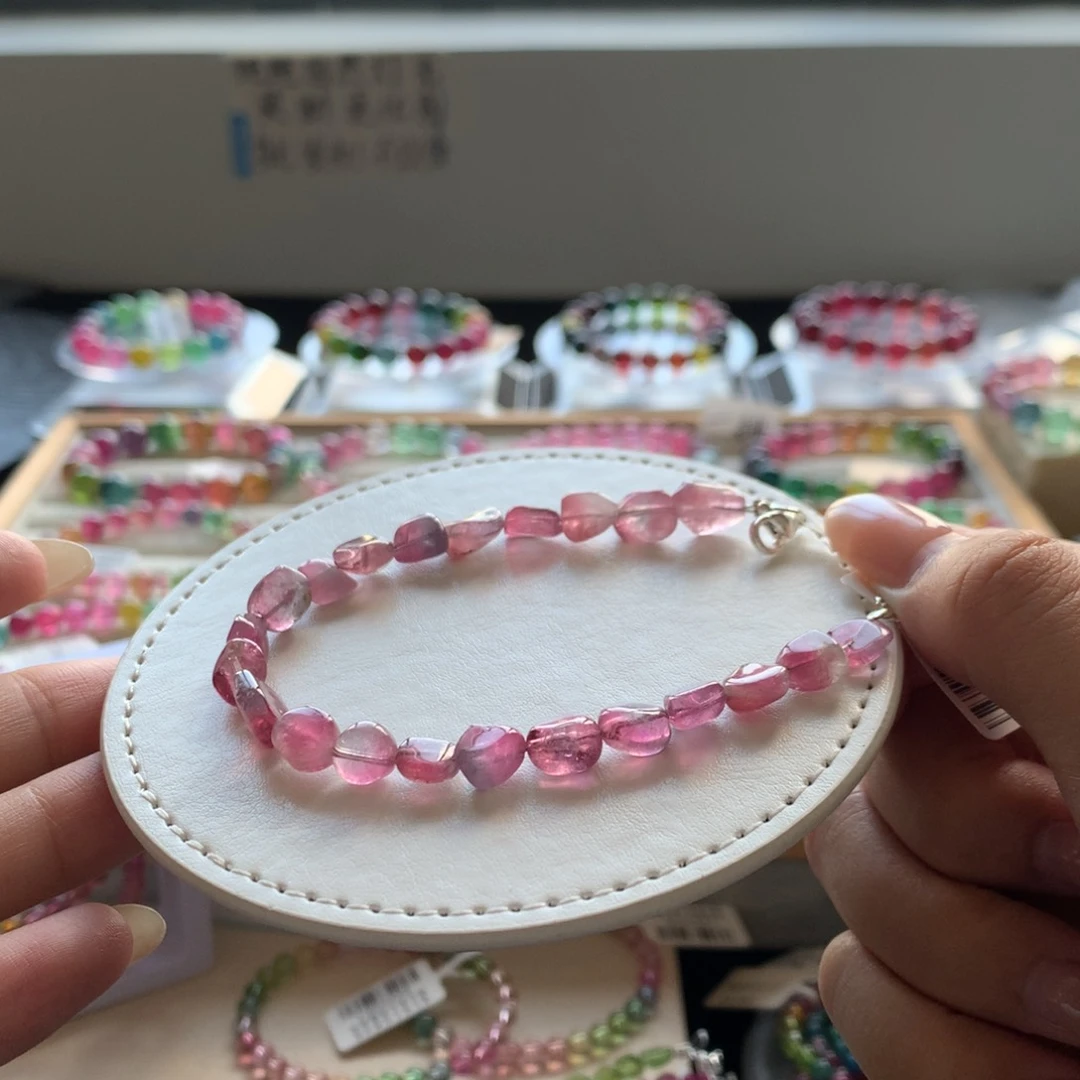 手链未镶嵌碧玺不退换