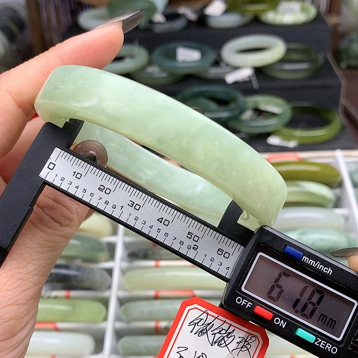 蛇纹石玉手镯未镶嵌994