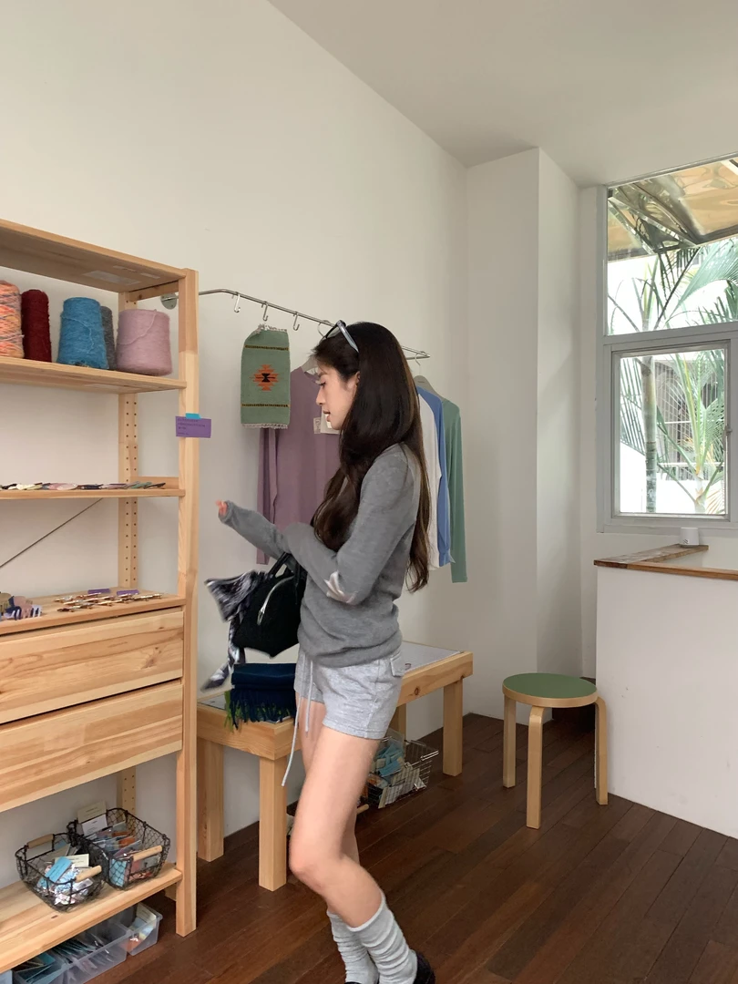 林小野‘长腿利器’高腰抽绳包臀运动休闲短裤