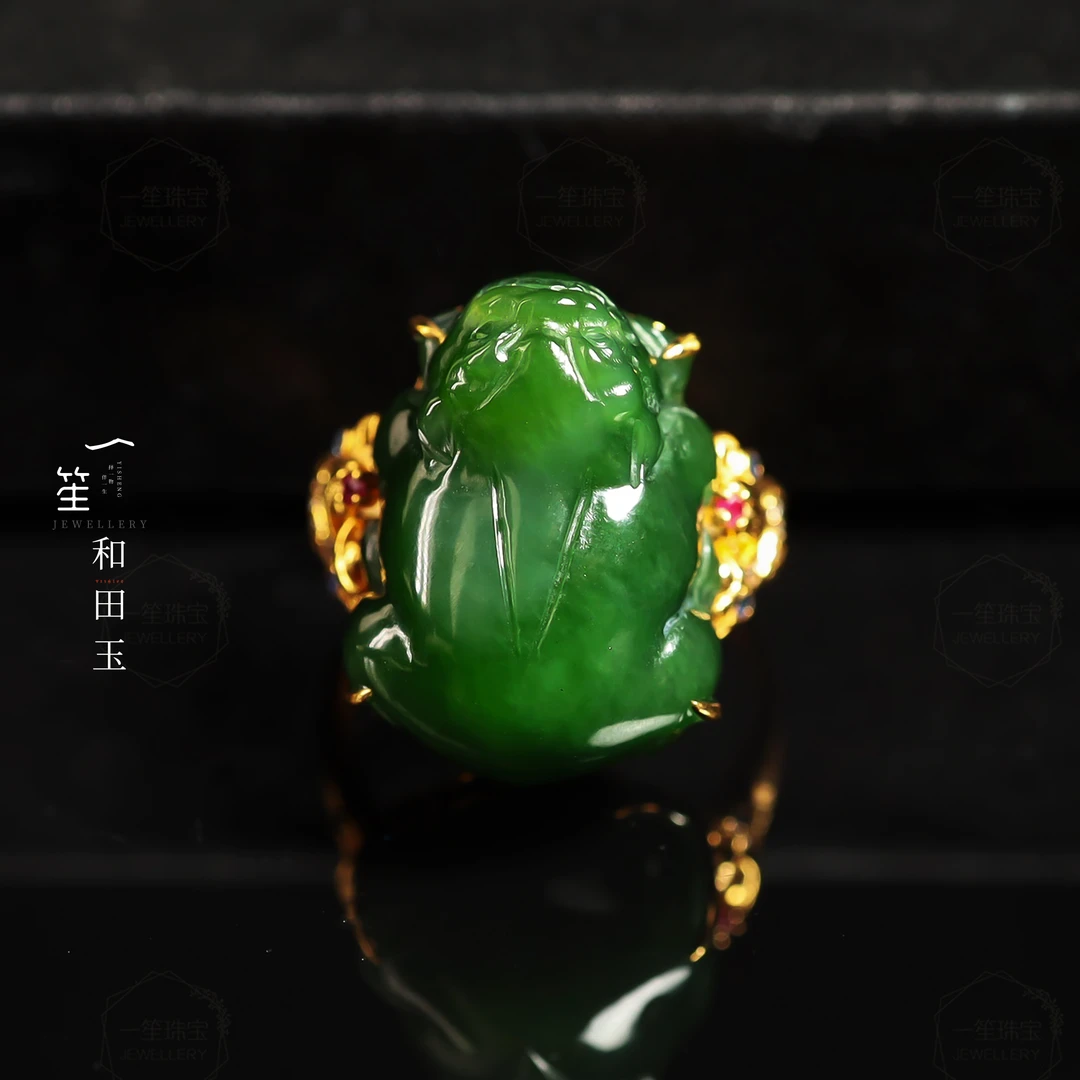 【一笙珠宝】秋至 · 雾隐青山和田玉碧玉菠菜绿貔貅戒指18k镶嵌