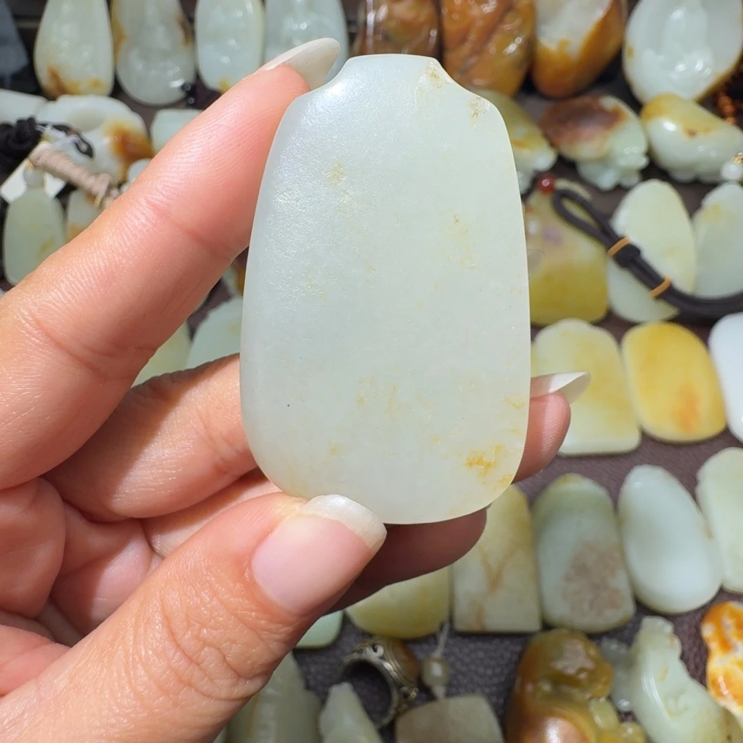 和田玉未镶嵌吊坠(不含链)