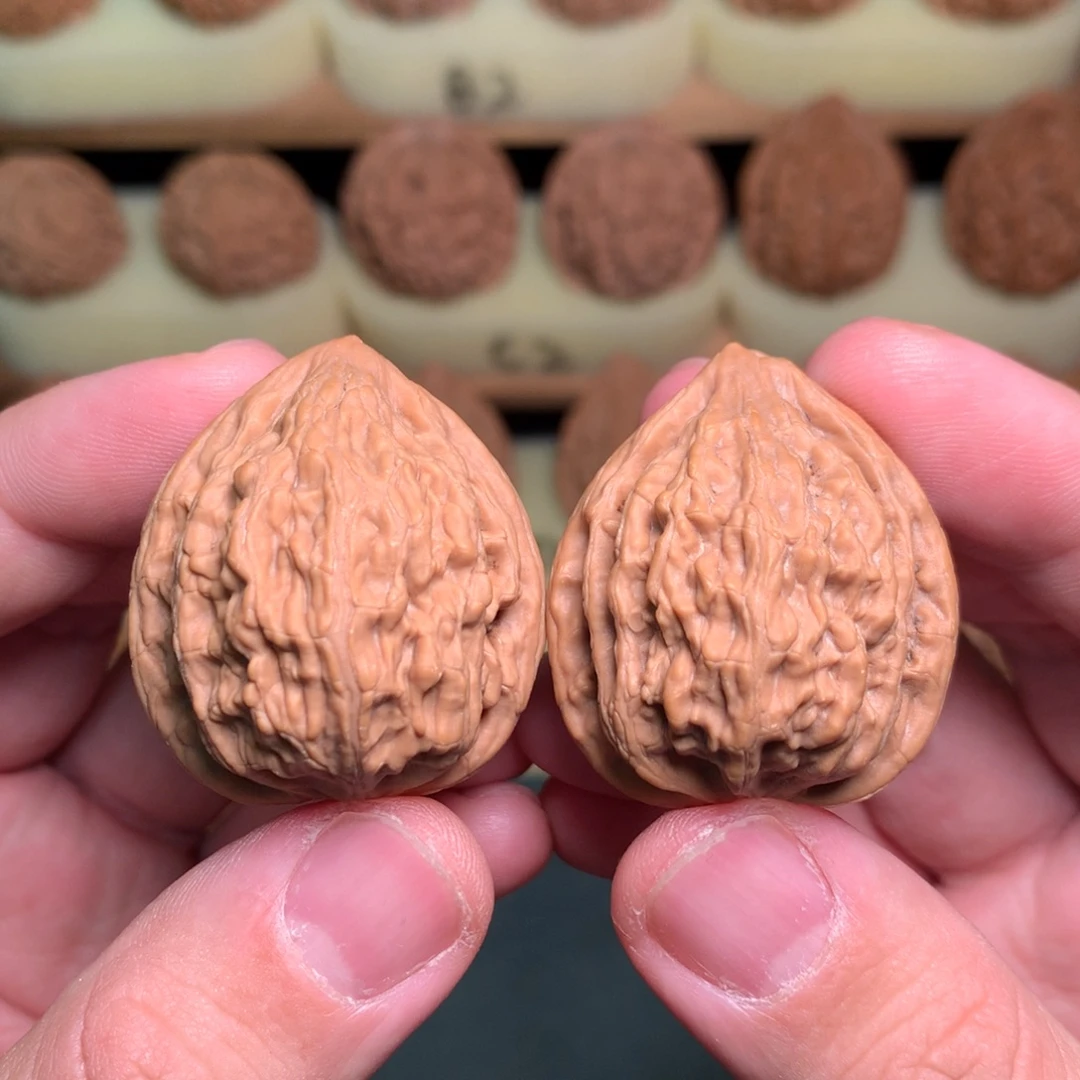 文玩核桃吊坠33野生天眼鸡心全品