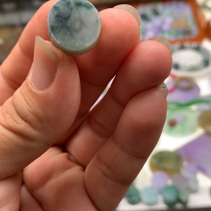 定制翡翠未镶嵌不退不换