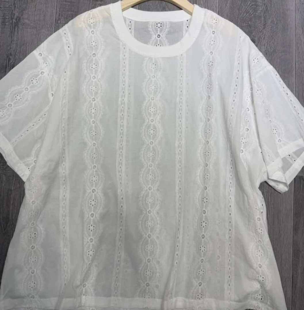 蕾丝公主风刺绣镂空短袖吸汗T恤气质春夏针织设计师重工圆领