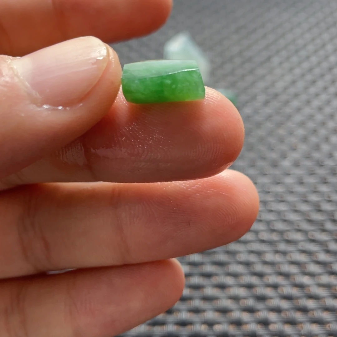 定制翡翠未镶嵌翡翠珠宝