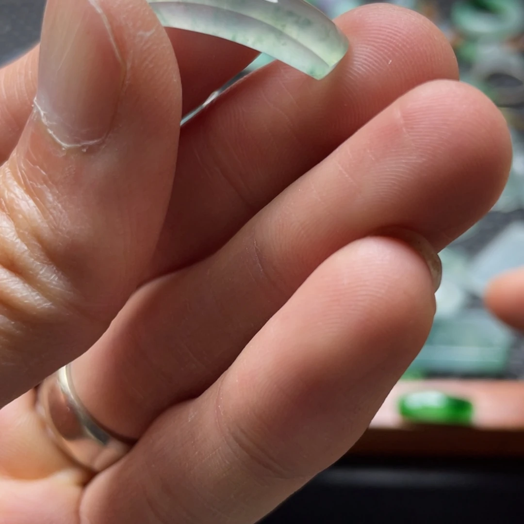 A***n翡翠未镶嵌颈饰翡翠