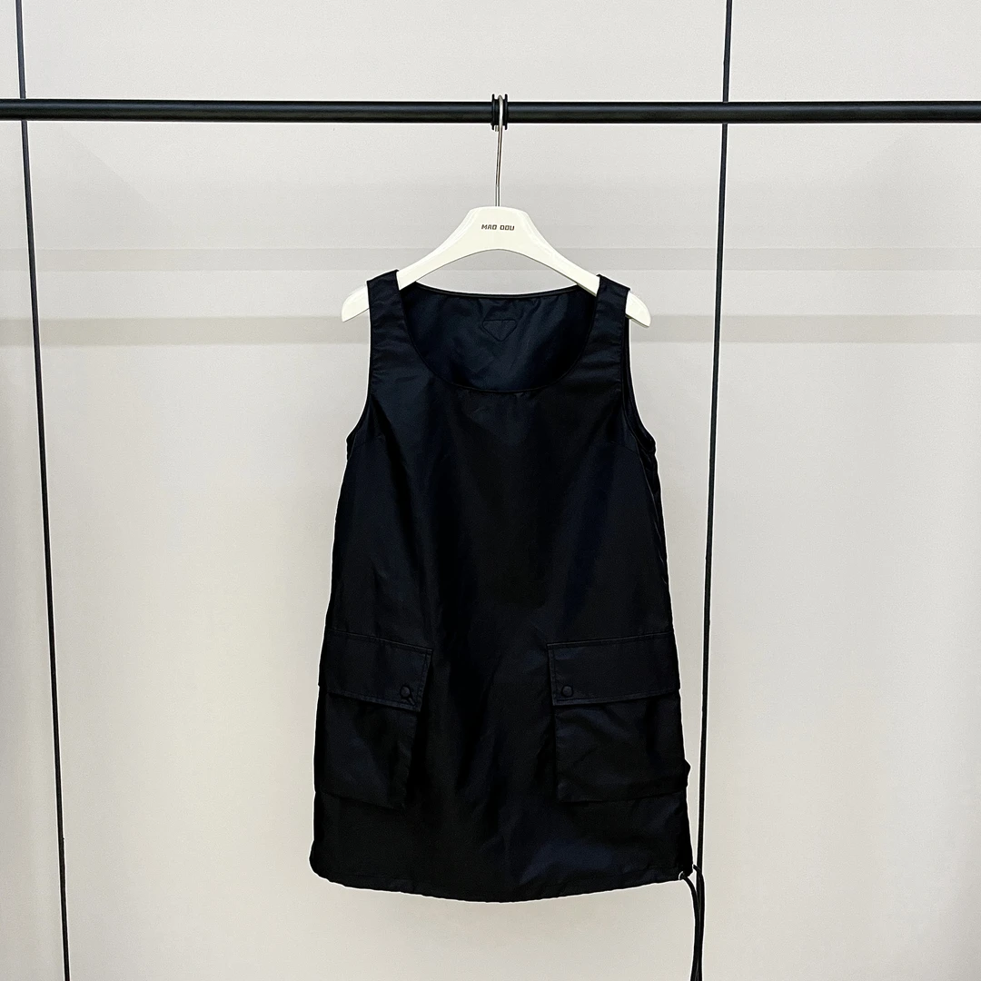 【MAODOU】5416 拉达三角标  夏季黑色无袖显瘦休闲百搭