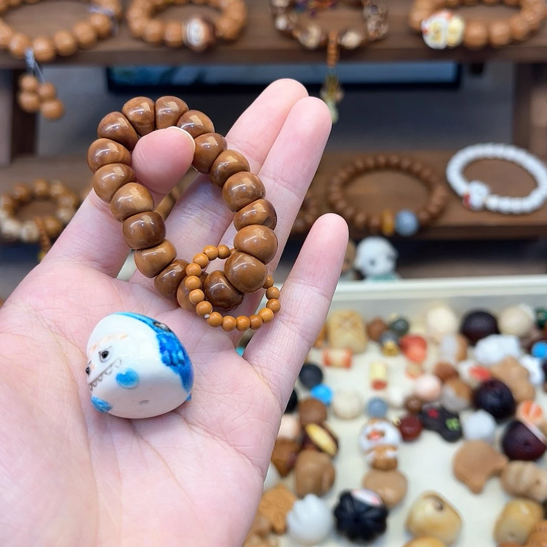 库克手串看**妈搭配鲨鱼拉布布