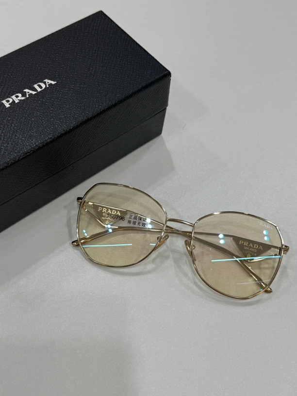 95新 Prada/普拉达 夏七中古/prada偏光太阳镜