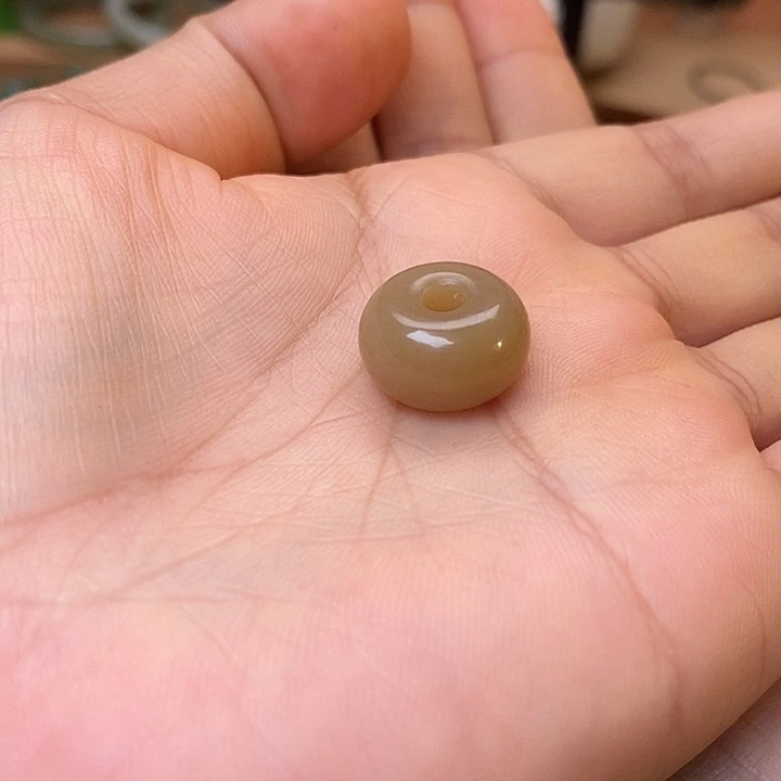 *****和田玉未镶嵌颈饰