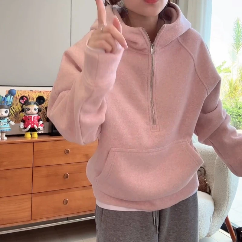 2025新款气质百搭舒适时尚女装连帽半拉卫衣LK25071111