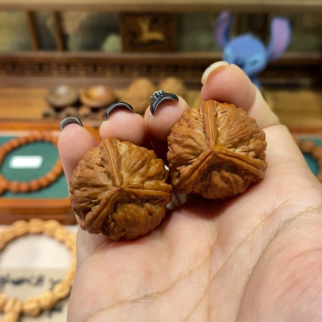 把件文玩核桃秋子三棱