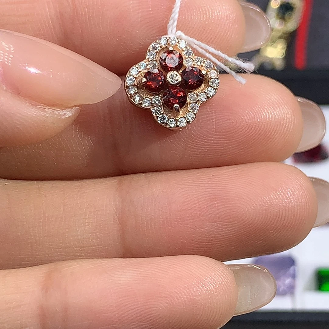 银S925镶嵌石榴石吊坠(不含链)