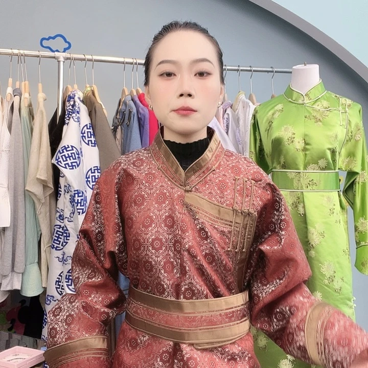包***影蒙古袍子111袍子传统