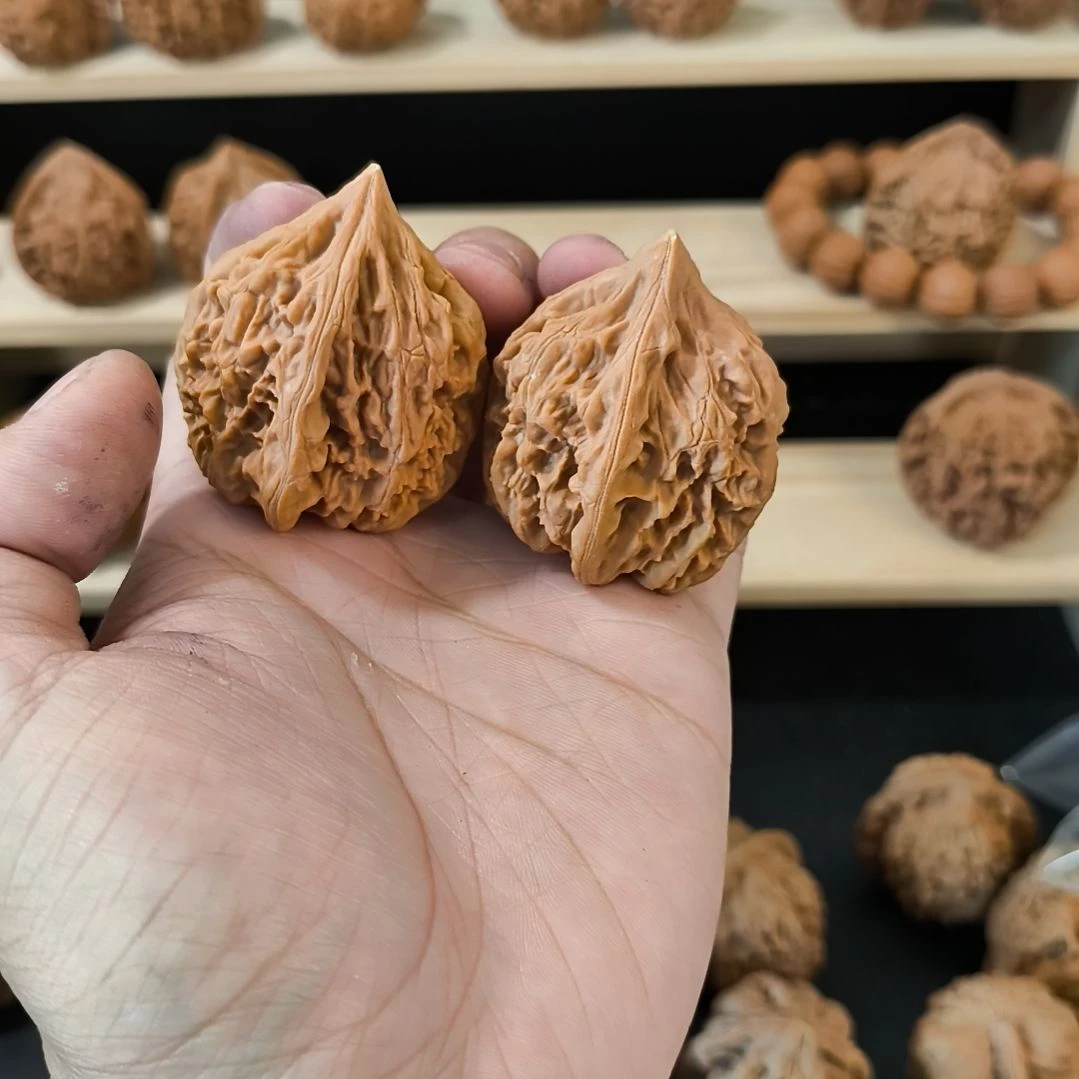 文玩核桃吊坠40鸡心