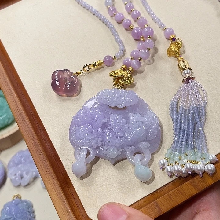 翡翠未镶嵌颈饰翡翠吊坠