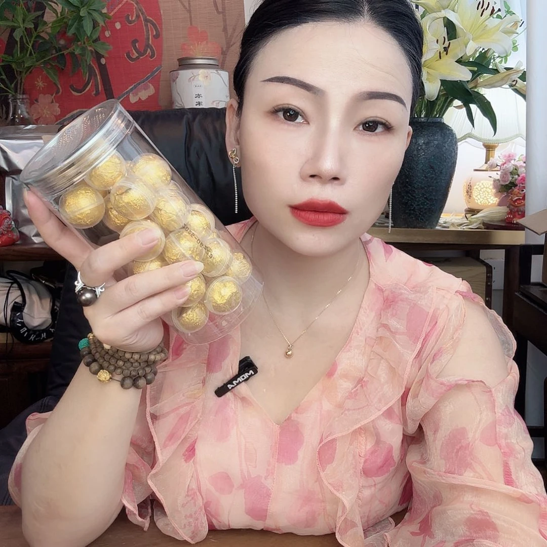 琉璃手工艺品黄精芝麻丸300克