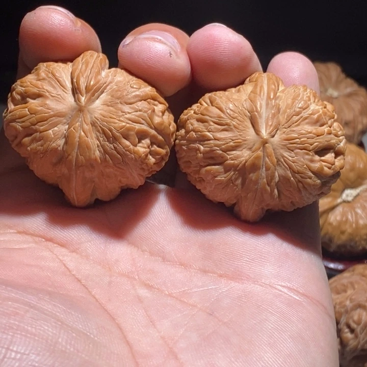 文玩核桃把件40元宝