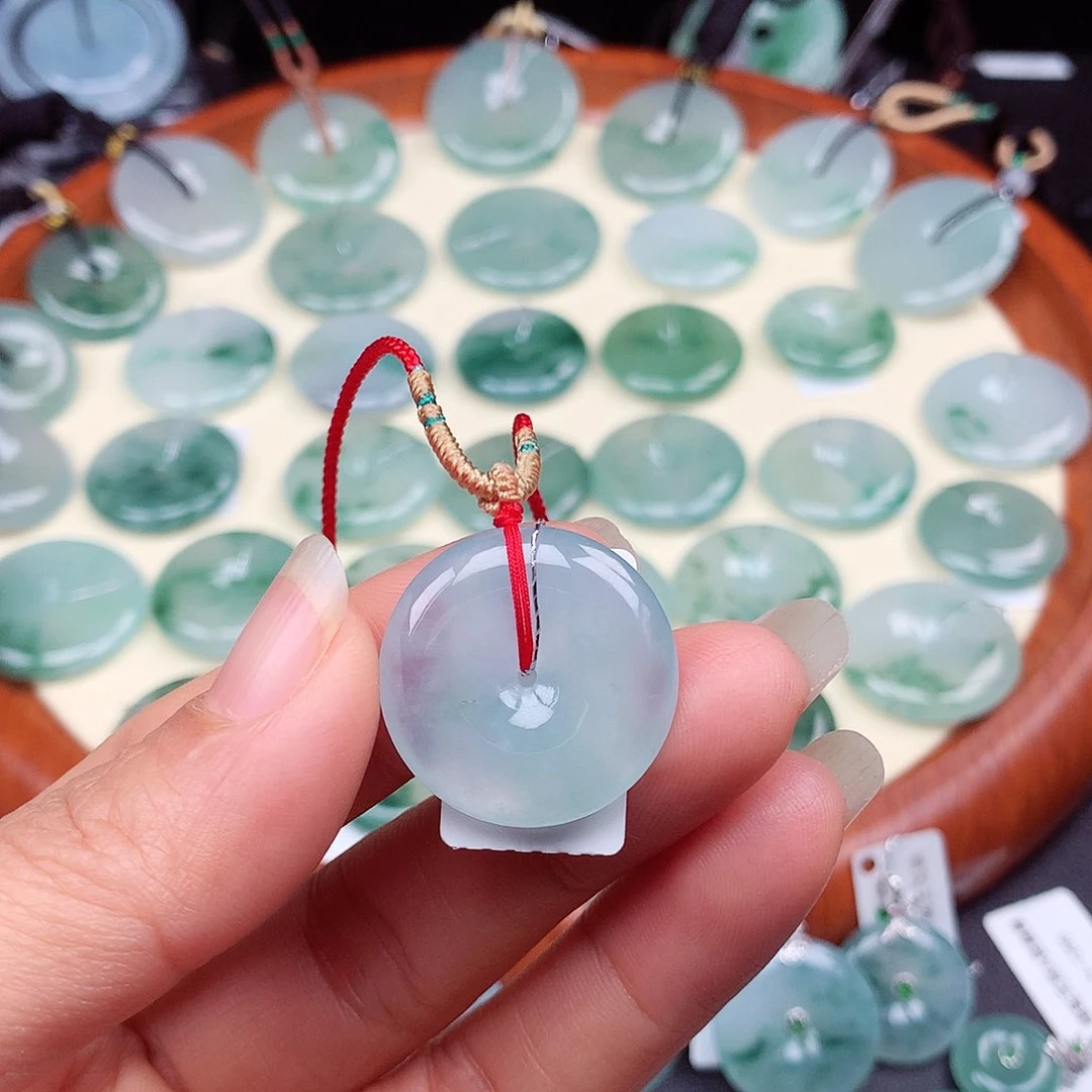 翡翠颈饰未镶嵌吊坠