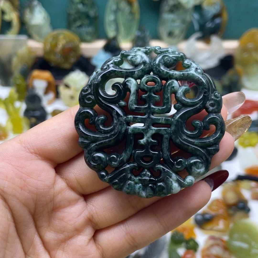 蛇纹石玉颈饰未镶嵌