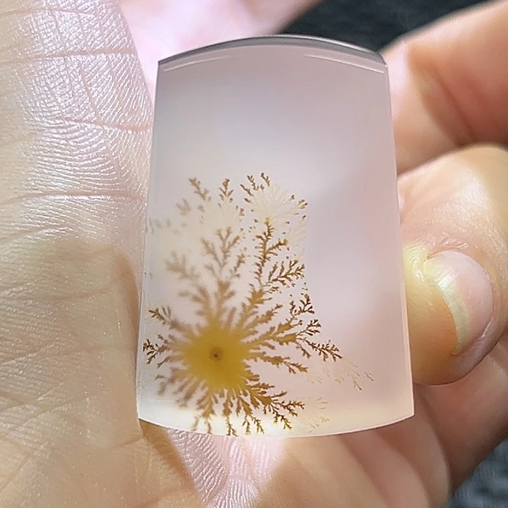 玛瑙/玉髓未镶嵌珠宝半成品