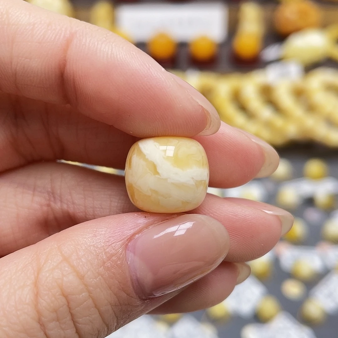 琥珀裸石未镶嵌蜜蜡老型13.8*12.4mm