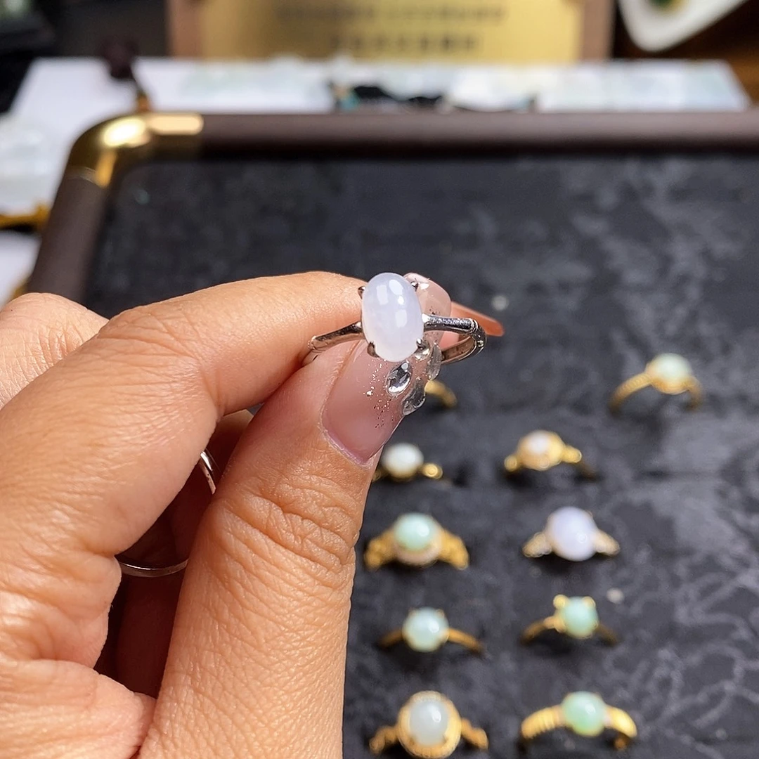 翡翠未镶嵌颈饰4714