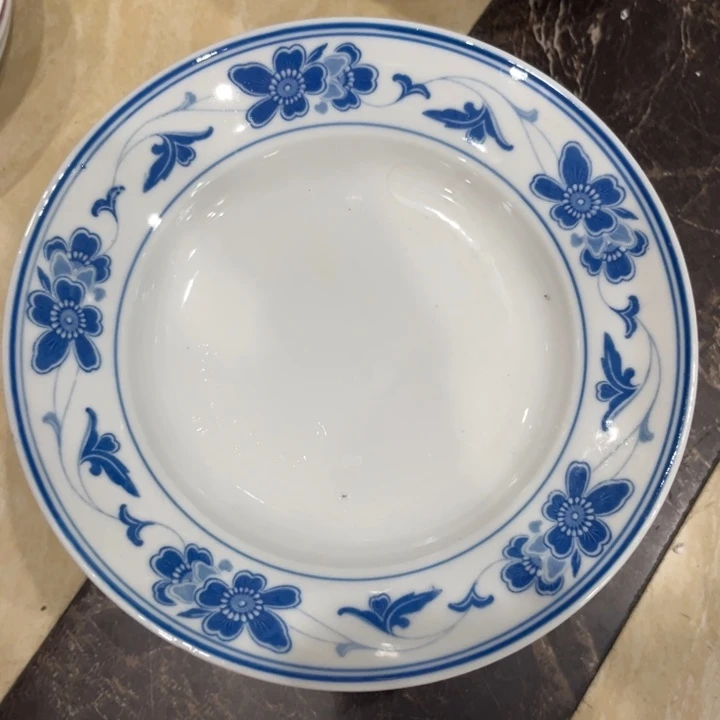 微瑕釉下18cm五彩的瓷器和瓷器