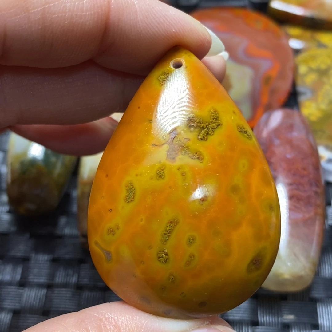 玛瑙/玉髓颈饰未镶嵌