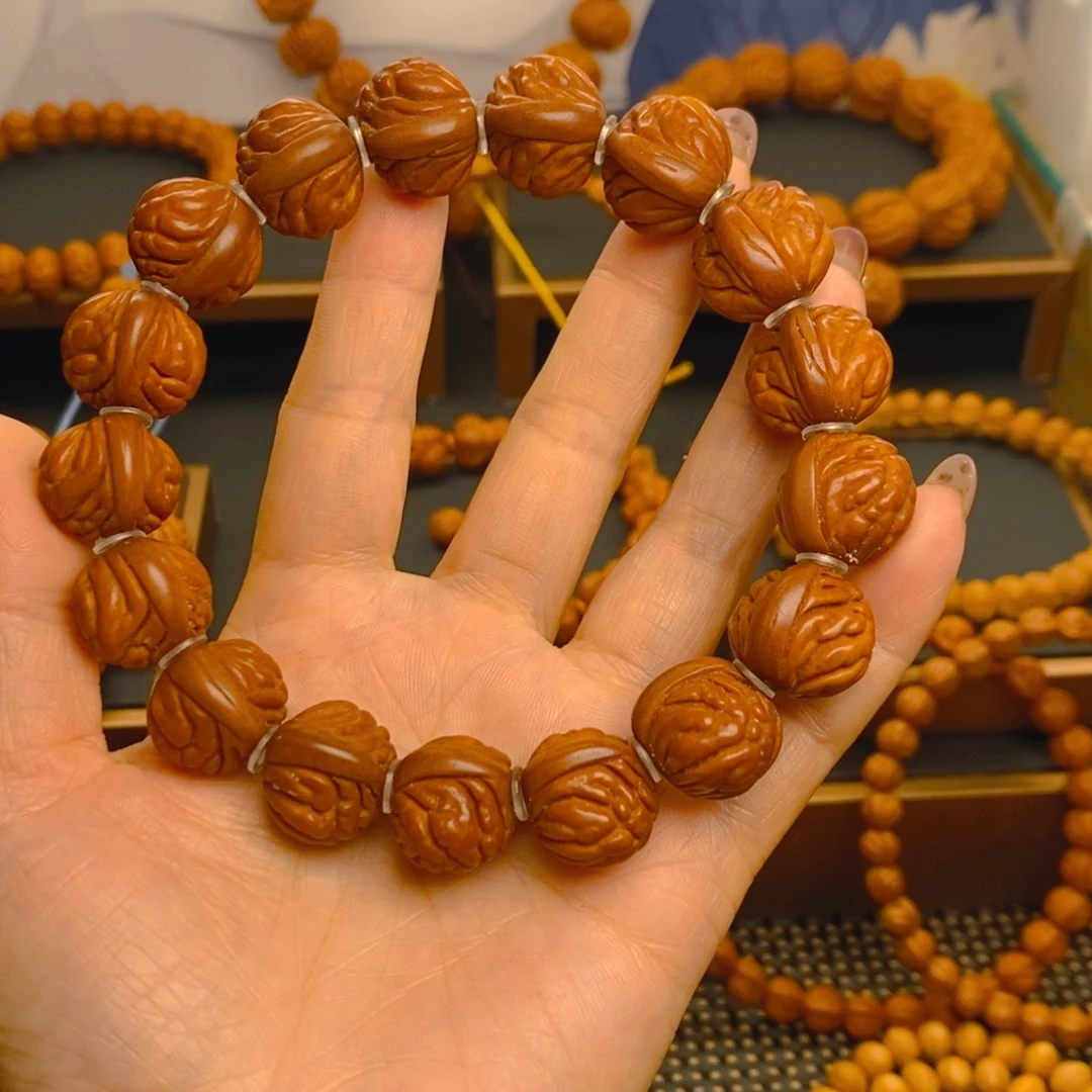 桃核吊坠1.65555555