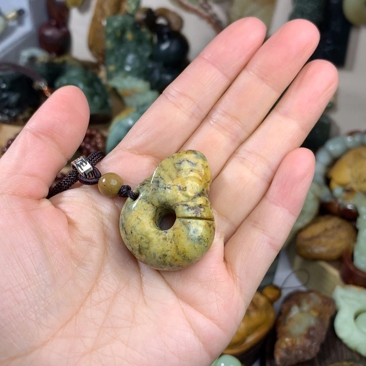岫岩河磨玉（透闪石质玉）手把未镶嵌