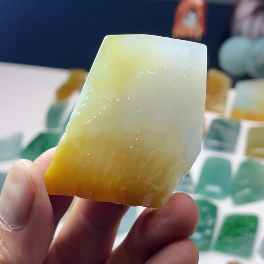 涵***贝定制翡翠未镶嵌片料