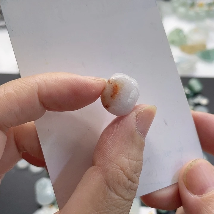 翡翠未镶嵌颈饰珠子