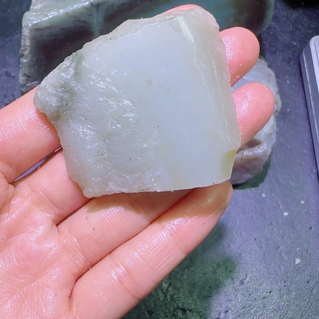 和田玉未镶嵌珠宝半成品