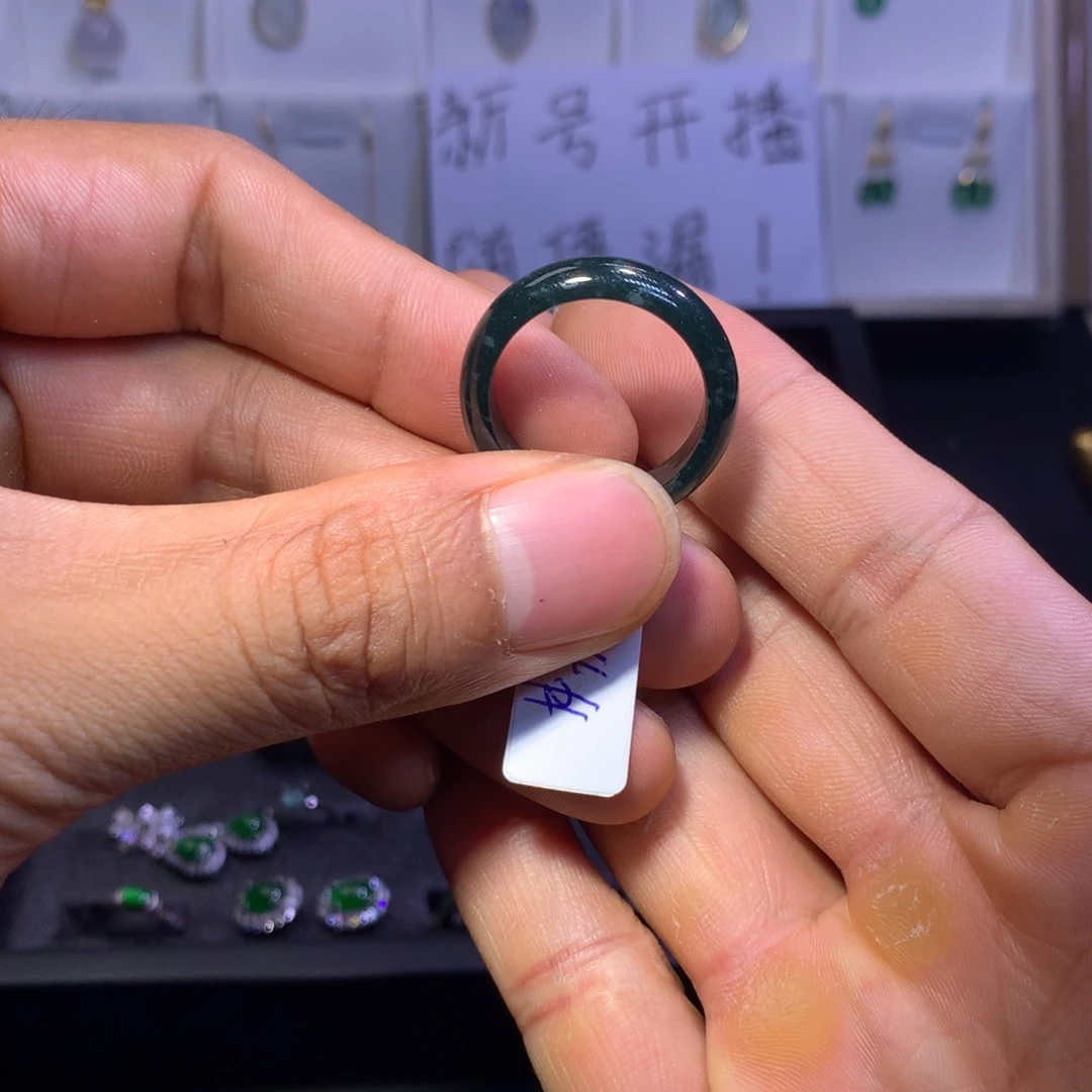 翡翠未镶嵌戒指戒圈
