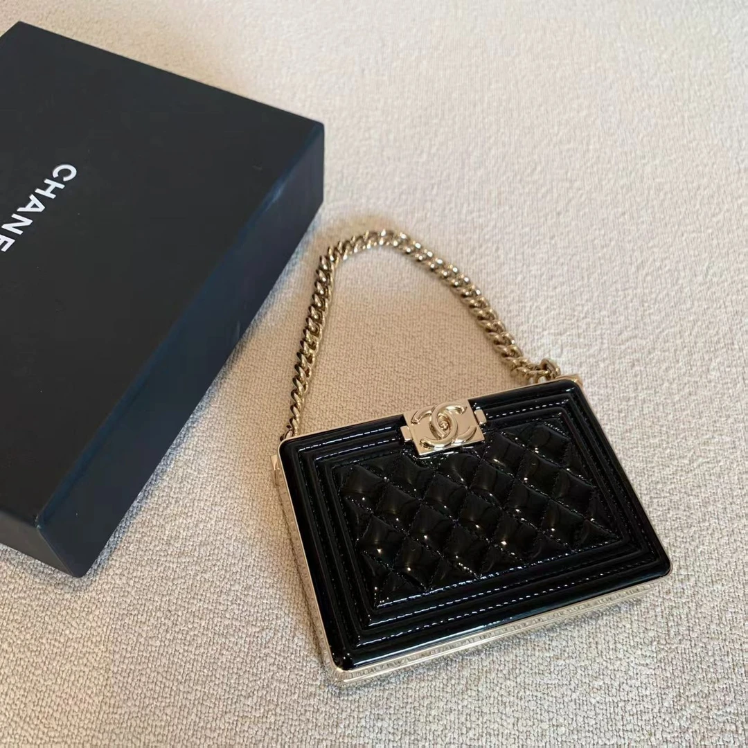 99新 Chanel/香奈儿 壹臻/黑金漆皮mini晚宴包 19868066