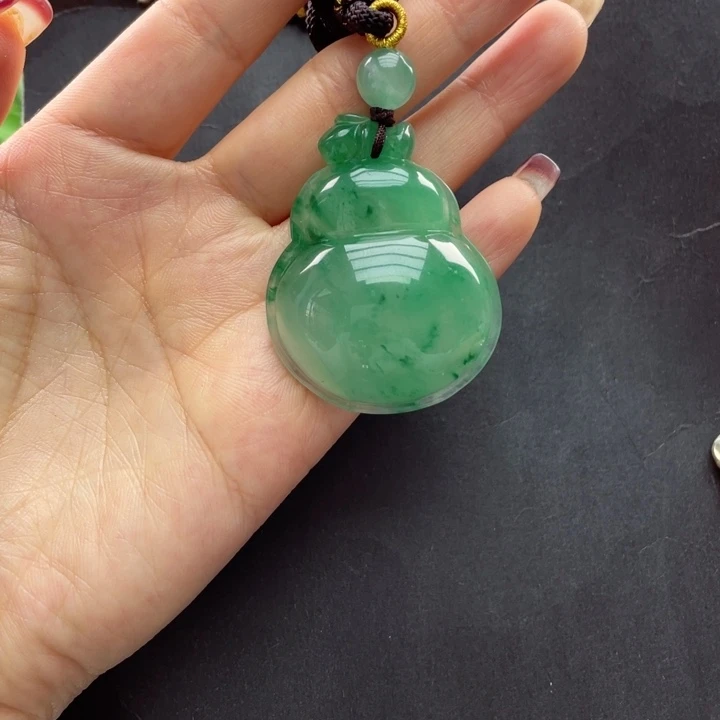 石英质玉吊坠(不含链)未镶嵌H****6