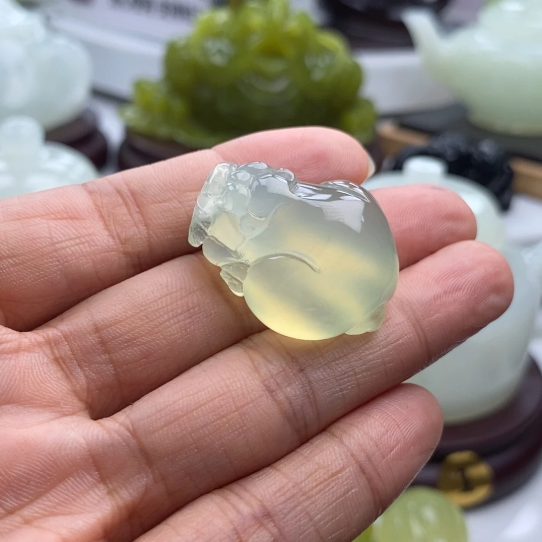 岫玉未镶嵌四大名玉挂件