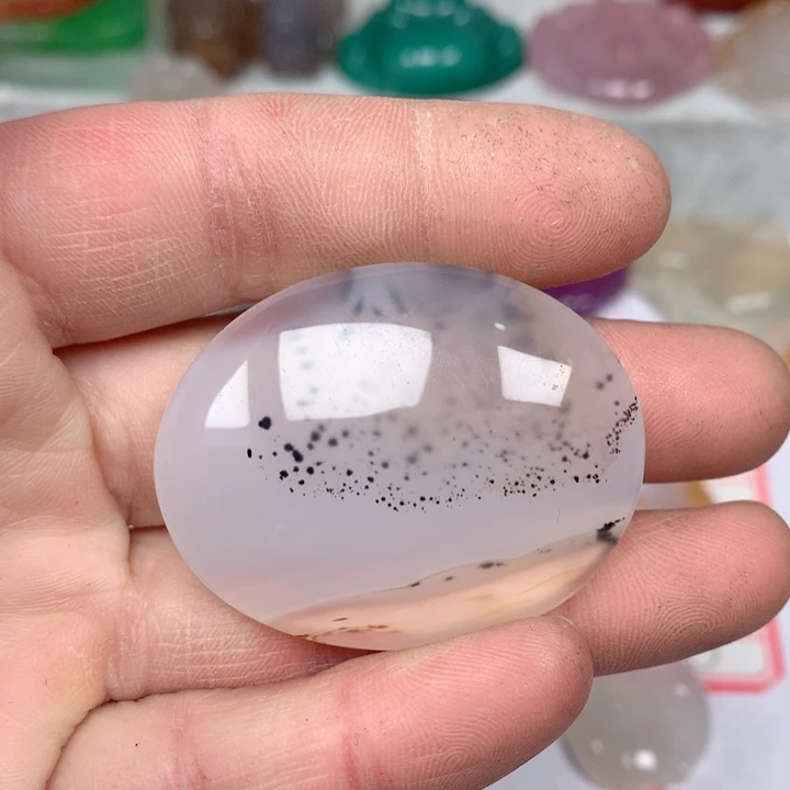 玛瑙/玉髓颈饰未镶嵌误**间