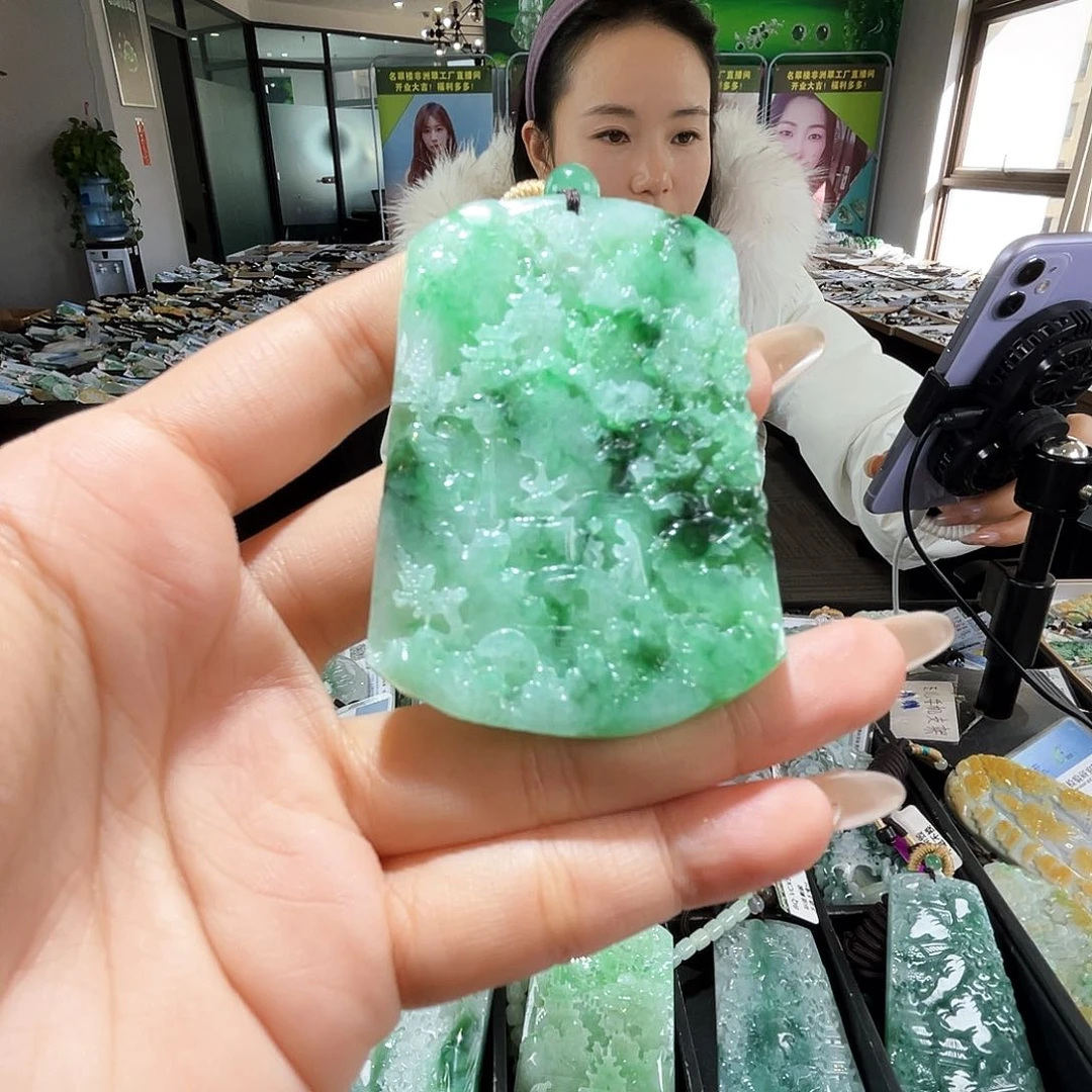 颈饰未镶嵌翡翠一