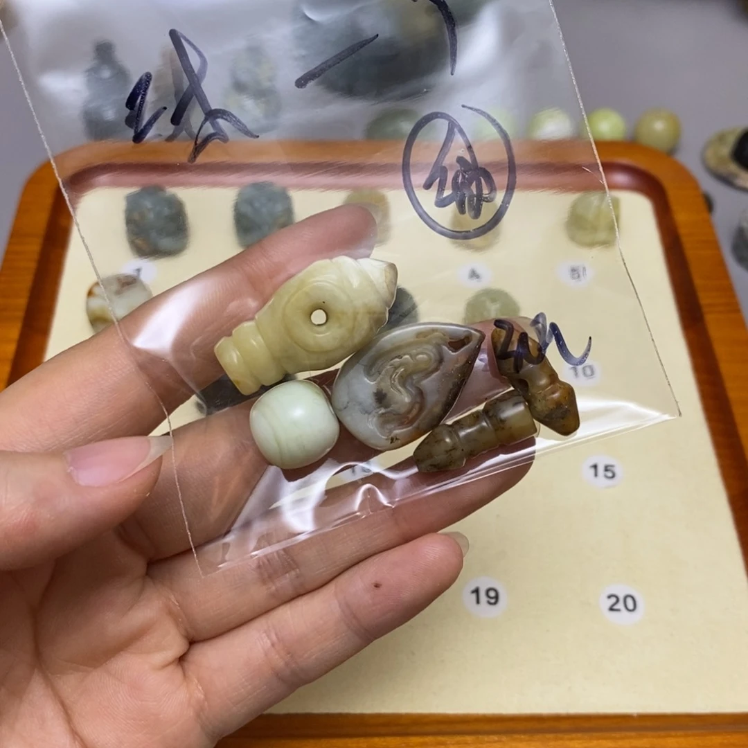 蛇纹石玉合金配饰?****）