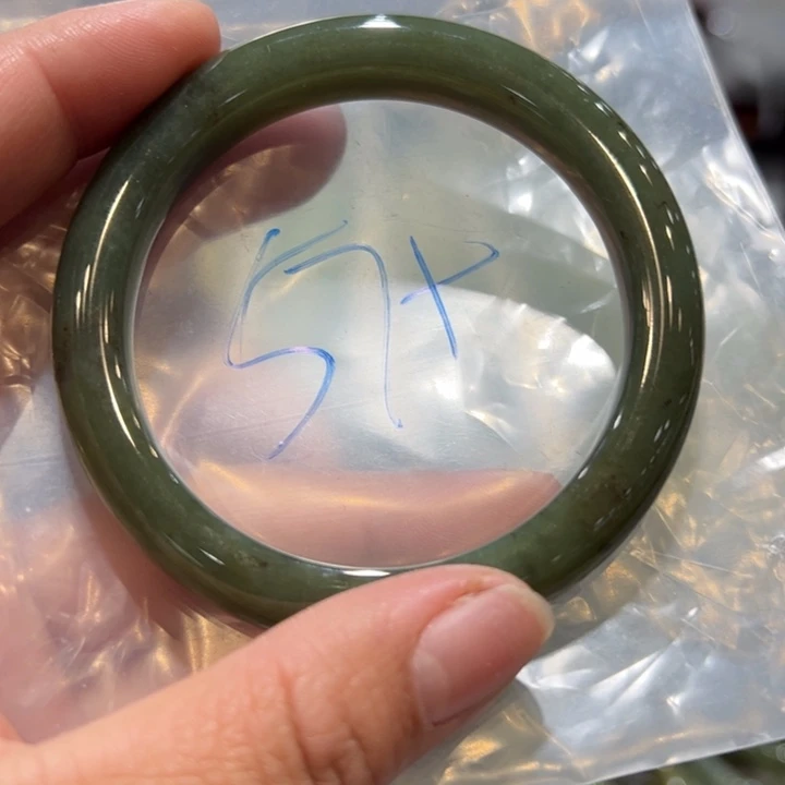 和田玉未镶嵌珠宝半成品